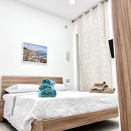 Casa Vacanza Da Zia Susetta เนเปิลส์ ภายนอก รูปภาพ