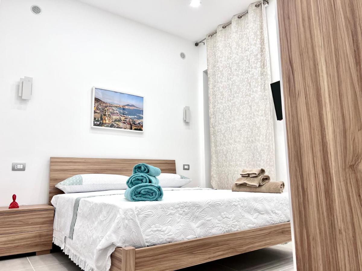 Casa Vacanza Da Zia Susetta เนเปิลส์ ภายนอก รูปภาพ